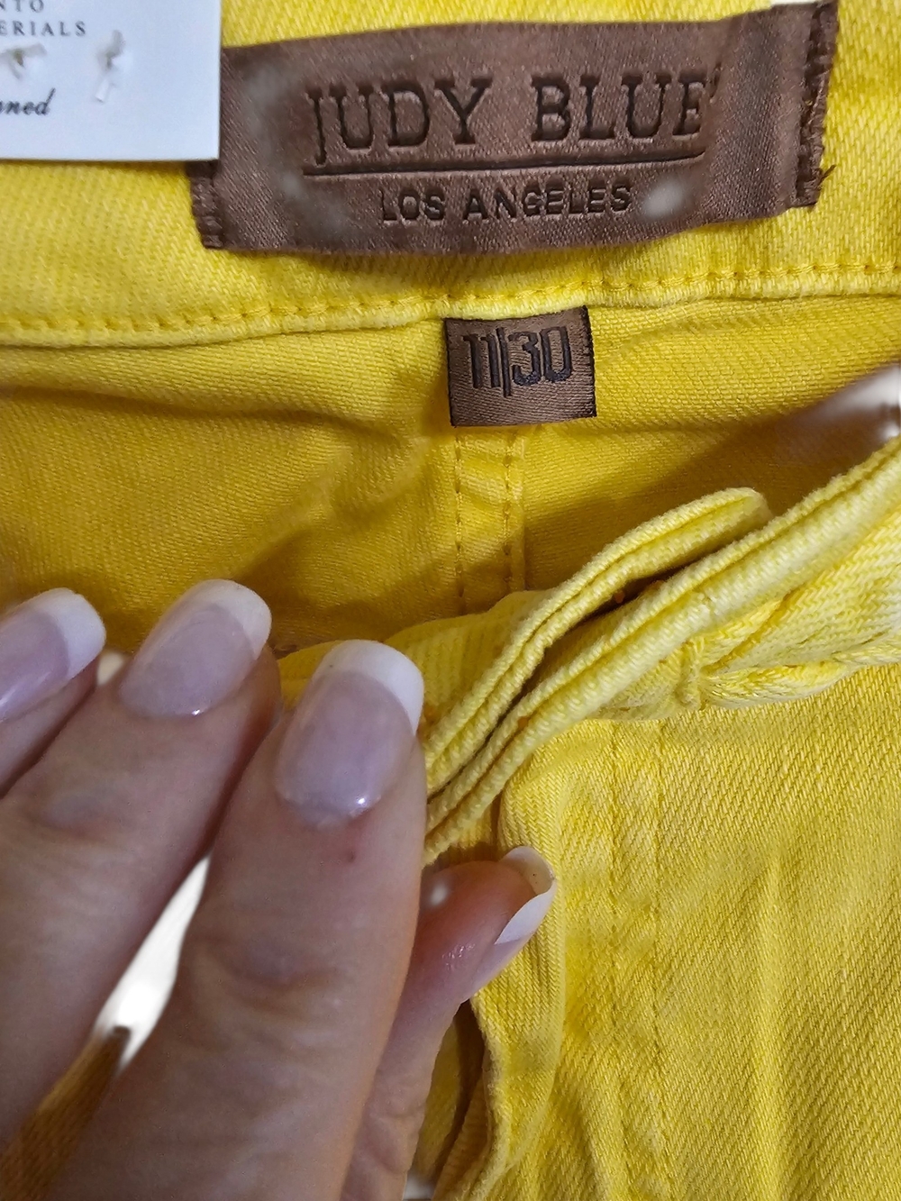 Judy Blue Straight Leg Crops - Picture 4 of 4